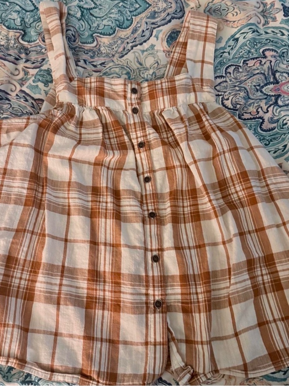 Button-Front Plaid Tank Top in Cream & Rust